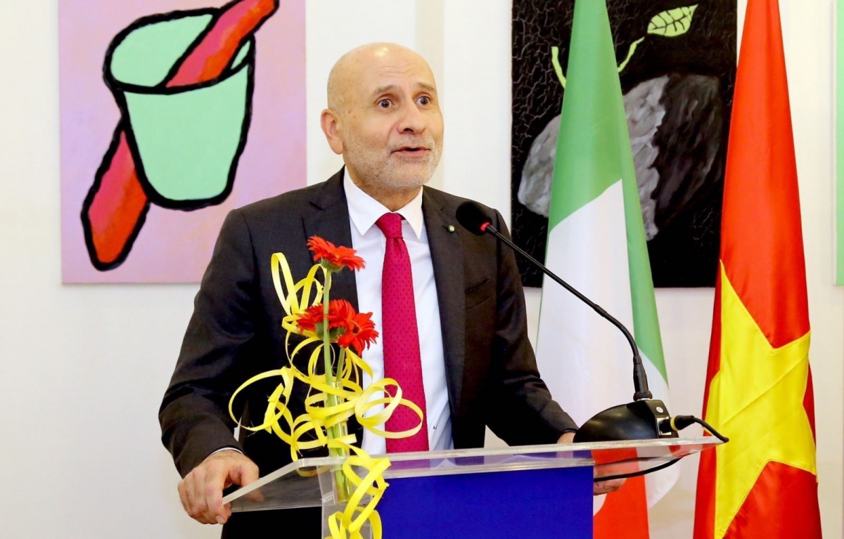 Italian ambassador honoured with friendship insignia
